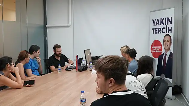 Büyükşehir'in Yakın Tercih Merkezleri'ne Gençlerden Yoğun İlgi