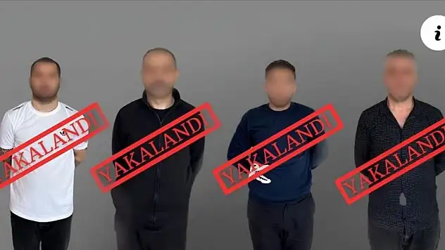Kırmızı bültenle aranan 4 suçlu Gürcistan'da yakalanıp Türkiye'ye getirildi.