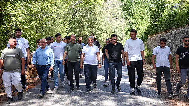 Milletvekili Canbey, Dursunbey ve Kepsut Gençleriyle Buluştu