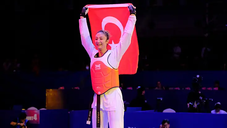 Balıkesir’in gururu Nafia Kuş Aydın 2. kez dünya şampiyonu