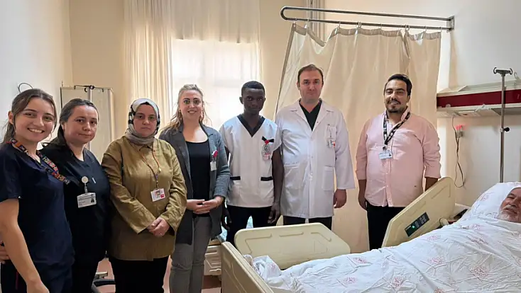 Bandırma Eğitim ve Araştırma Hastanesinde bir ilk;   KAPALI KARACİĞER AMELİYATI