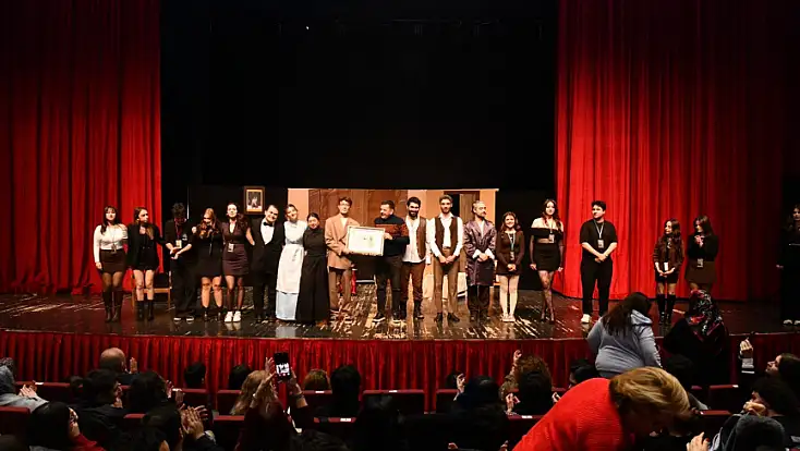 Büyükşehir, hafta sonlarını tiyatroyla renklendiriyor