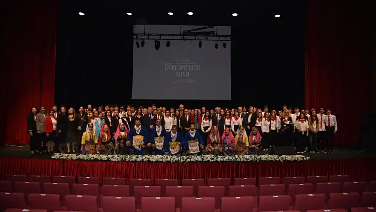 Geleceğin Mimarlarına Büyük Vefa:   24 KASIM ÖĞRETMENLER GÜNÜ COŞKUYLA KUTLANDI