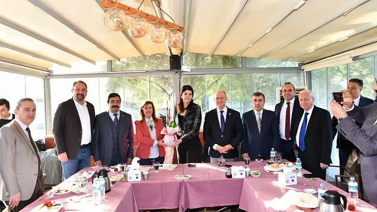 10 Numara Şehrin İzmir'deki 10 Numara Değerleri Buluştu
