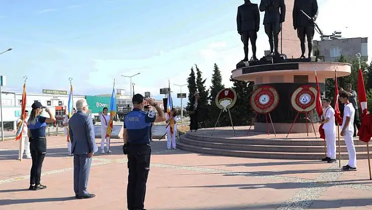 101 Yıllık Gurur Burhaniye'de Coşkuyla Kutlandı
