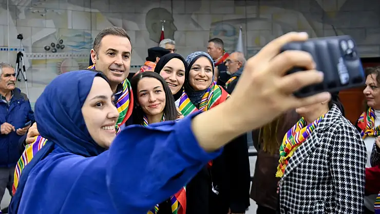 Ahmet Akın: 'Kadınların Huzur İçinde Yaşadığı Bir Balıkesir İçin Çalışıyoruz'