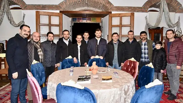 AK Gençlerden Başkan Yavaş'a Ziyaret
