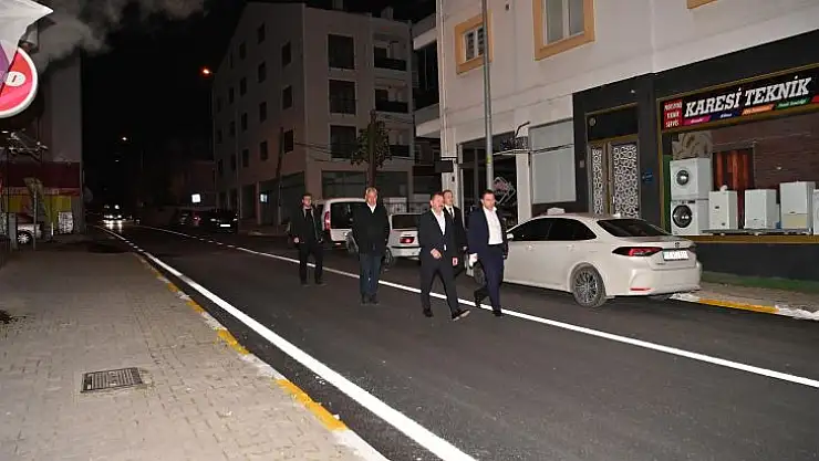 Altay Caddesi'nin Asfaltı 5 Günde Yenilendi