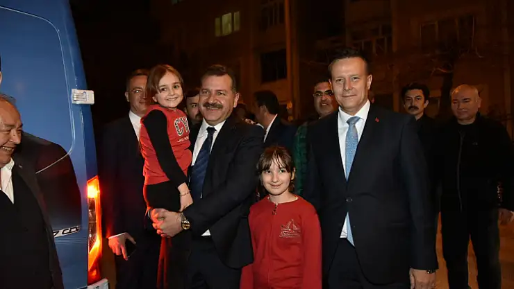 ALTIEYLÜL'DE CUMHUR İTTİFAKI RÜZGARI