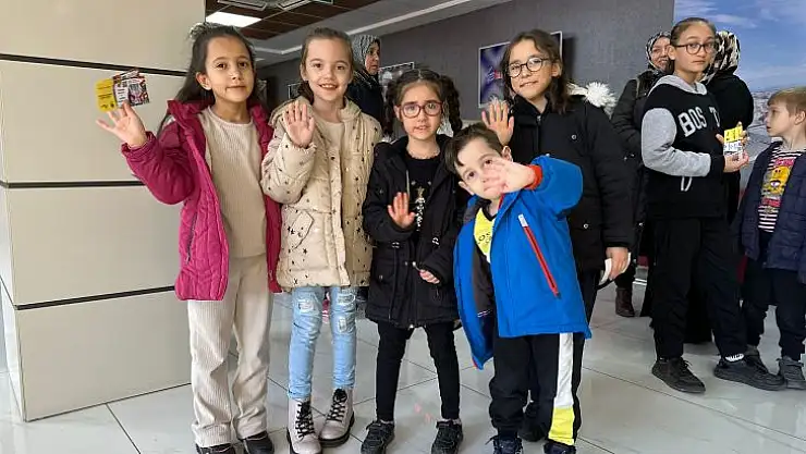 ALTIEYLÜL'DE TİYATRO GÜNLERİ BAŞLIYOR