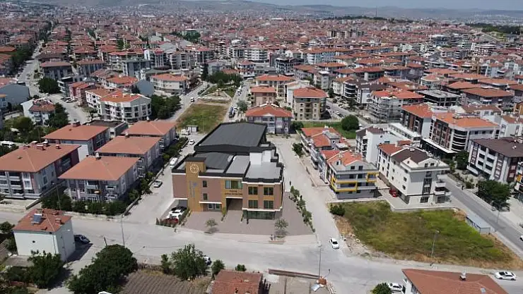 Altıeylül'e Modern Kapalı Pazar