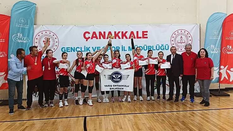 Altıeylül Yarış Ortaokulu Kız Voleybol Takımı Türkiye Şampiyonu!