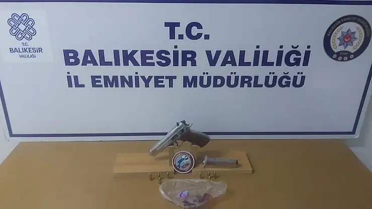Aranan 20 Kişi Yakalandı