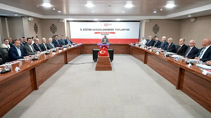 Bakan Tekin, Balıkesir'de İl Eğitim Değerlendirme Toplantısına Katıldı