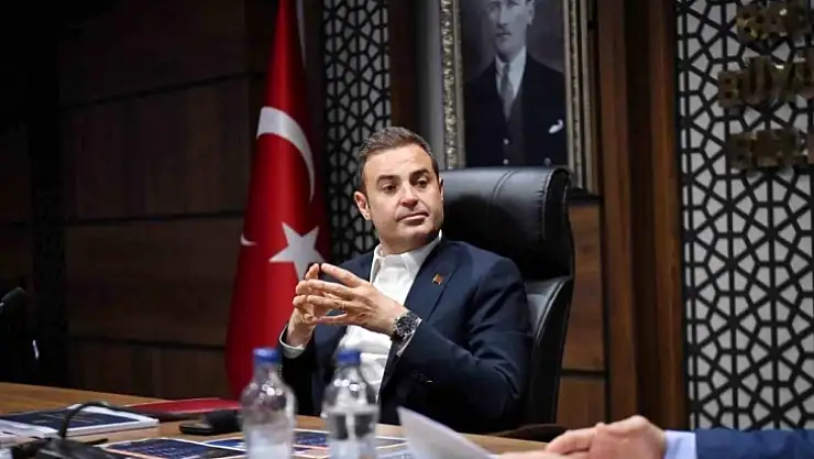 Balıkesir Büyükşehir Belediye Başkanı Ahmet Akın, suya yüzde 15 indirim müjdesini verdi