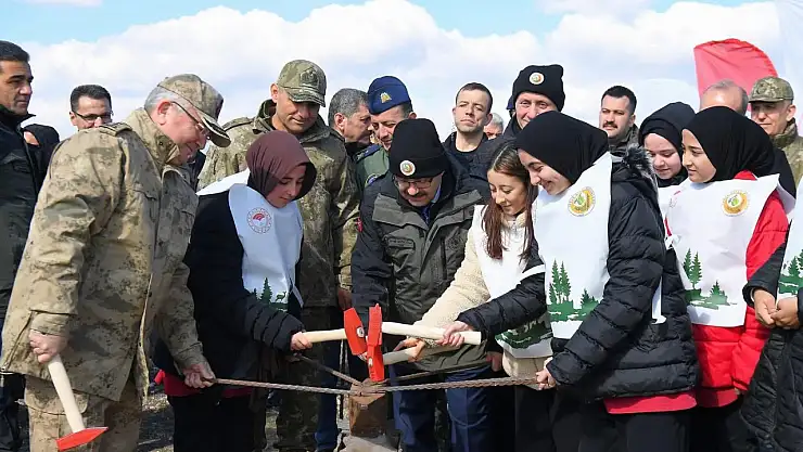 Balıkesir'de 21 Mart Dünya Ormancılık Günü ve Nevruz Bayramı Fidan Dikim Töreni ile Kutlandı