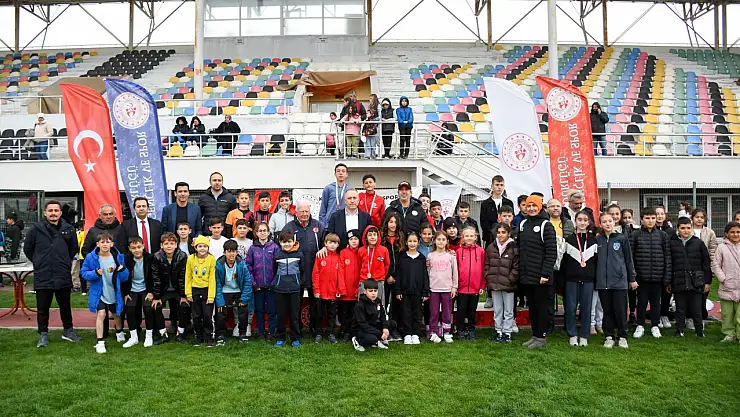 Balıkesir'de 23 Nisan Kutlamaları, Sporla Şenlendi