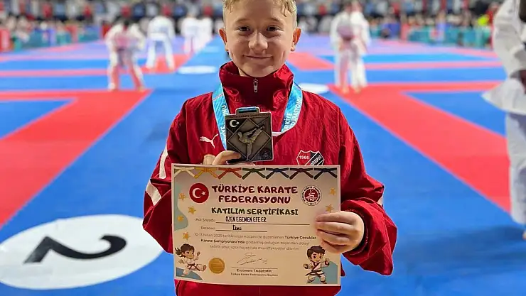 Balıkesir'in minik şampiyonu Türkiye'nin gururu olma yolunda ilerliyor