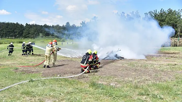Balıkesir itfaiyesinden yangına ilk müdahale eğitimi