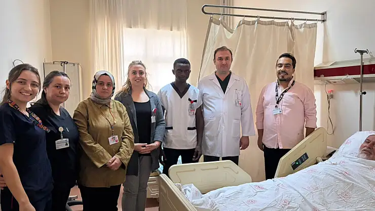 Bandırma Eğitim ve Araştırma Hastanesinde bir ilk   KAPALI KARACİĞER AMELİYATI