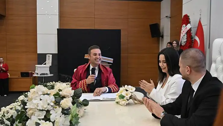 Başkan Ahmet Akın ilk nikâhta sözünü tuttu
