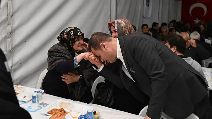 Başkan Akın, Ramazan'ın son iftarında baba ocağındaydı