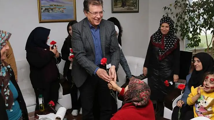 Başkan Arslan Depremzedelerin Kadınlar Gününü Kutladı