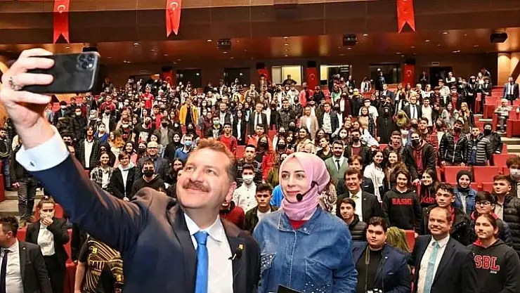 Başkan Yılmaz: 'Gençlerin artık üretime dahil olmaları gerekir'