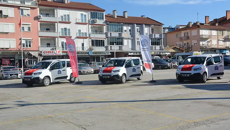 Bigadiç Belediyesi araç filosunu yeni araçlarla güçlendirdi.