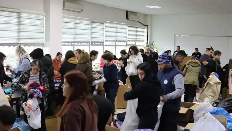 Burhaniye Deprem İçin Tek Yürek Oldu