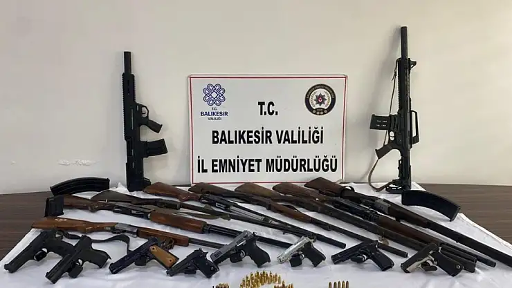 Çok Sayıda Ruhsatsız Silah Ele Geçirildi