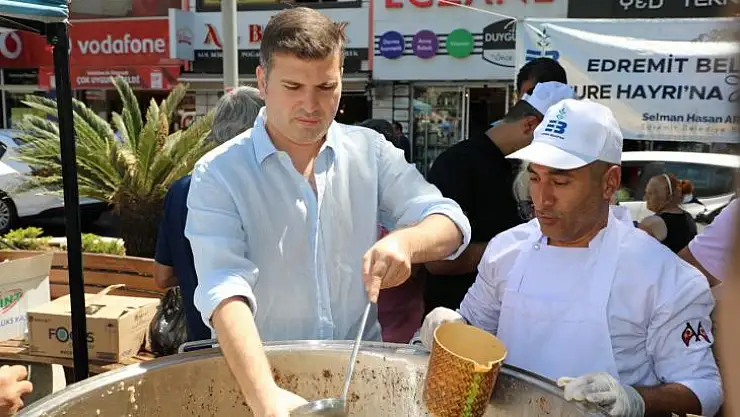 Edremit Belediyesi'nden 15 Bin Kişilik Aşure İkramı