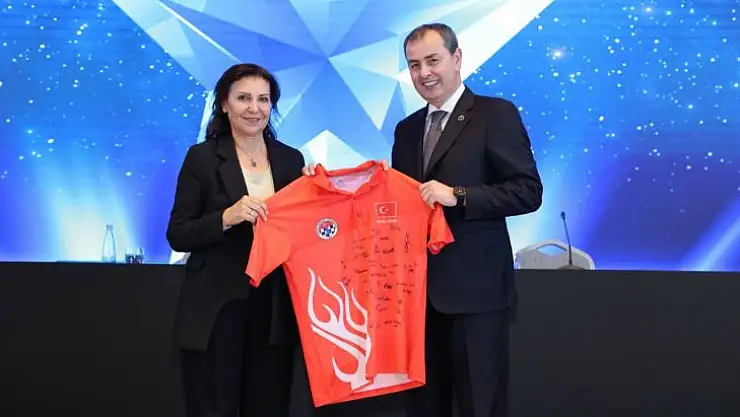 ELİFNAZ TÜRKİYE'NİN YILDIZLARINDAN