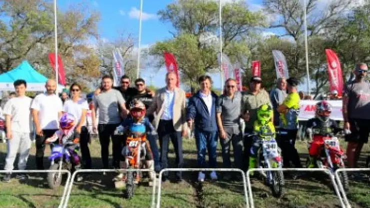 Gönen'de Motokros Heyecanı