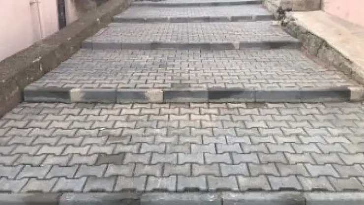 İvrindi merkezde üstyapı çalışmaları devam ediyor.