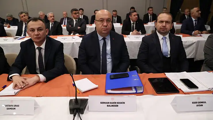 Kadir KESKİN Sağlık Bakanı Prof. Dr. Kemal MEMİŞOĞLU başkanlığındaki toplantıya katıldı