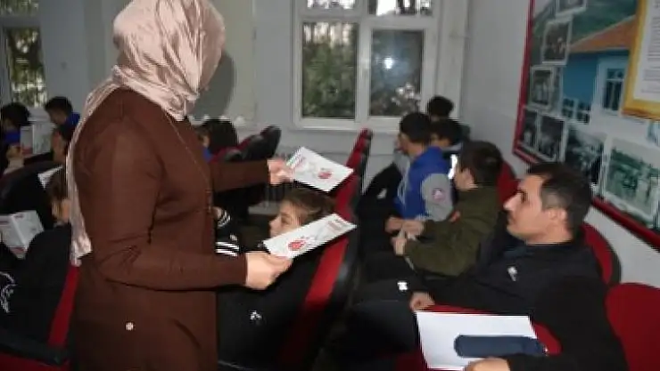 Karesi'de Öğrenciler 'Akciğer Kanseri'nin Farkında