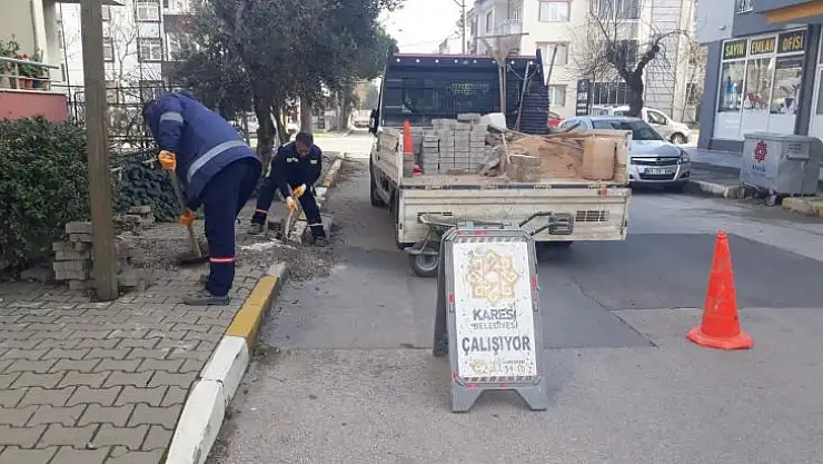 Karesi'de Yollar örülüyor
