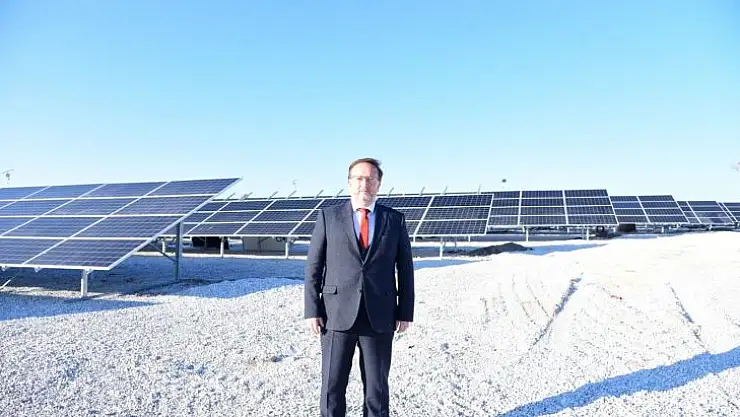 Karesi Enerjisini Güneşten Alıyor