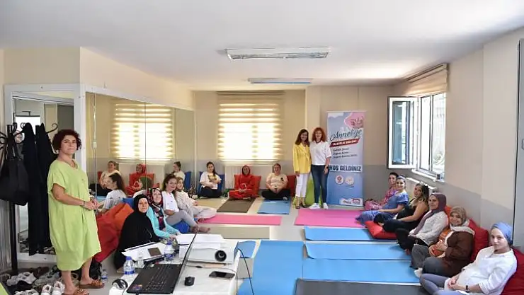 Karesili Anne Adaylarına Eğitim Veriliyor