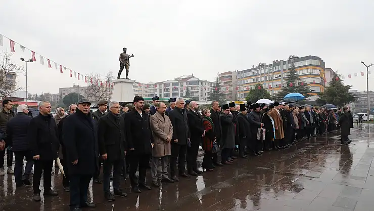 KUVA-Yİ MİLLİYE ÖNCÜSÜ ŞEHİT HAMDİ BEY EDREMİT'TE ANILDI