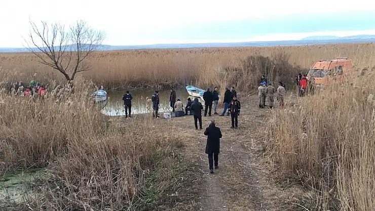 Manyas Gölü'nde Kaybolan Balıkçı Aranıyor
