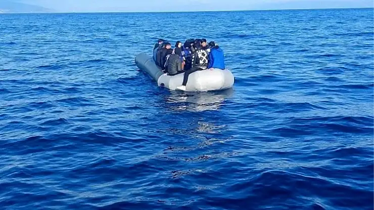 Motor Arızası Nedeniyle Sürüklenen Göçmenler Kurtarıldı