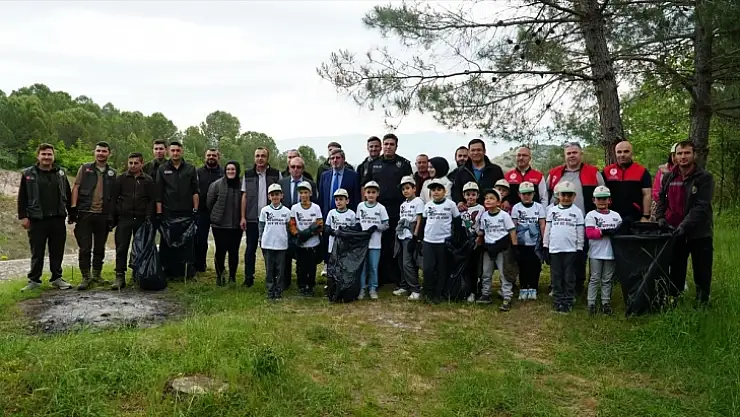 Sındırgı'da Orman Temizliği Kampanyası Düzenlendi