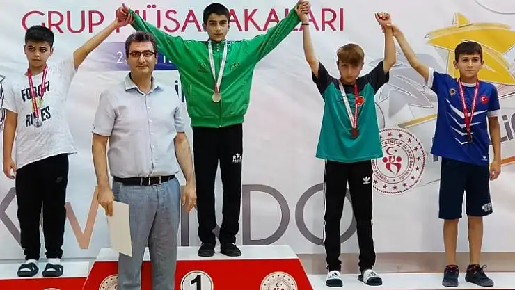 Taekwondocu Anadolu Yıldızları Balıkesir'e 2 Madalya kazandırdı