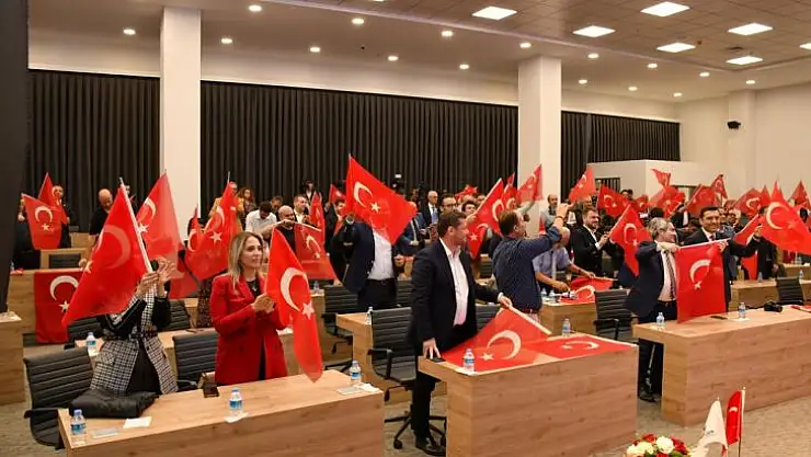 Ticaretin 100 Yılını Anlatan Duayenler Ayakta Alkışlandı