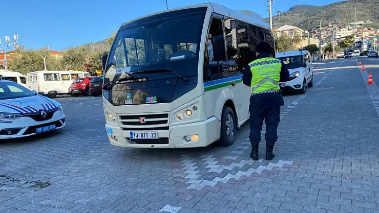 Trafik denetiminde 14 araç bağlandı
