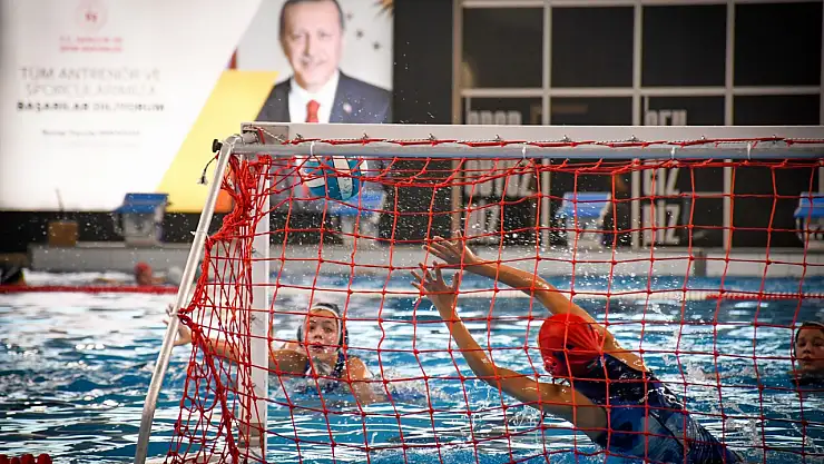 U14 ve U20 Kadınlar Türkiye Sutopu Şampiyonası Başladı