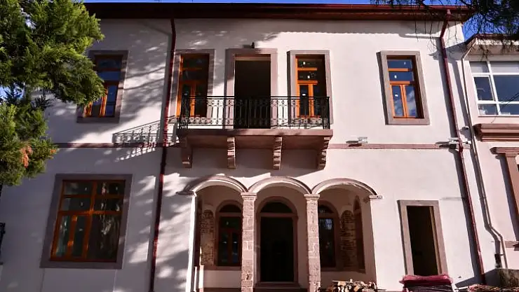 Vali Şıldak Restorasyon Çalışmalarını İnceledi