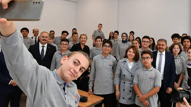 Vali Şıldak'tan Altıeylül Fen Lisesine Ziyaret